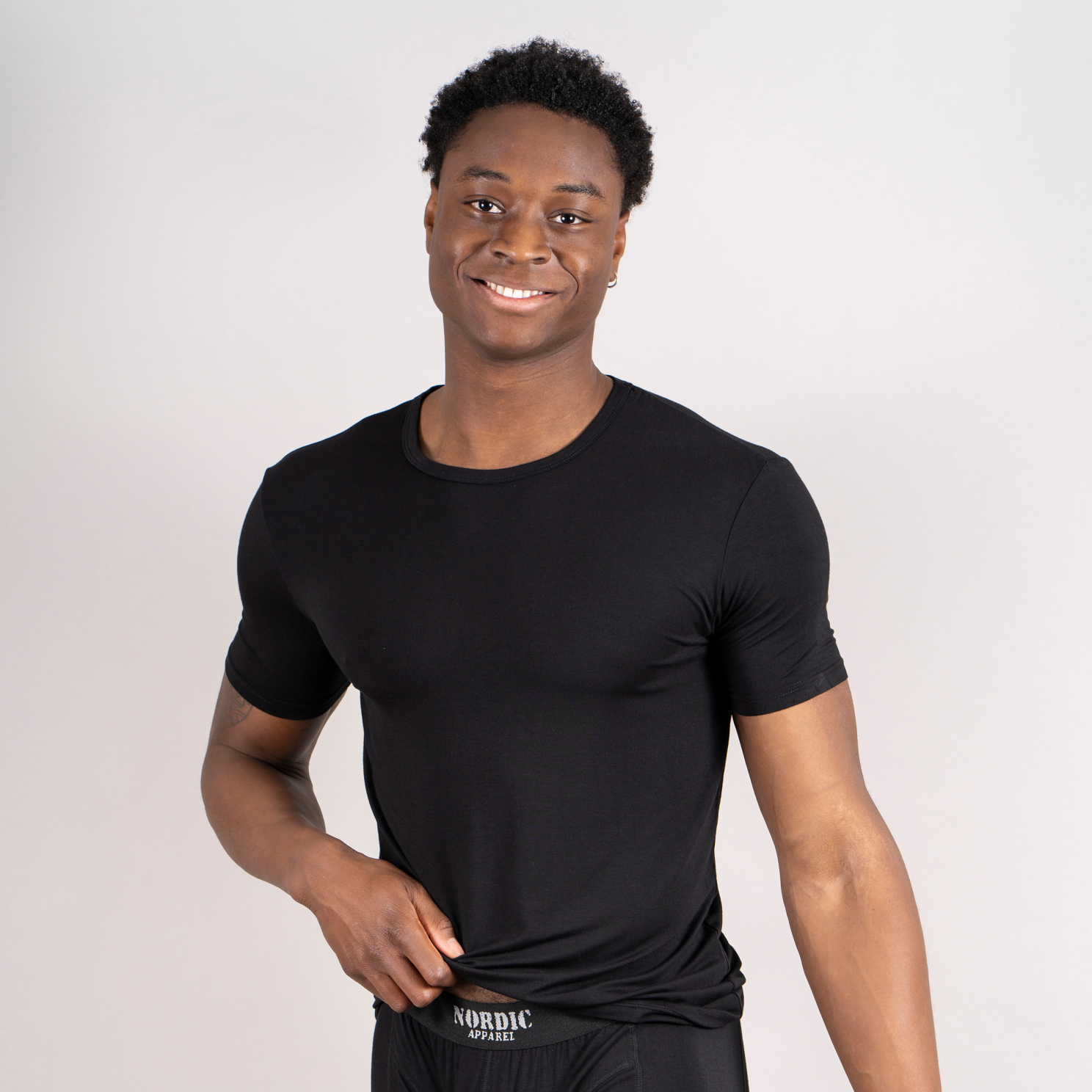 Bertram Herre T Shirt I Bambus   Black   3 fra Nordic Apparel