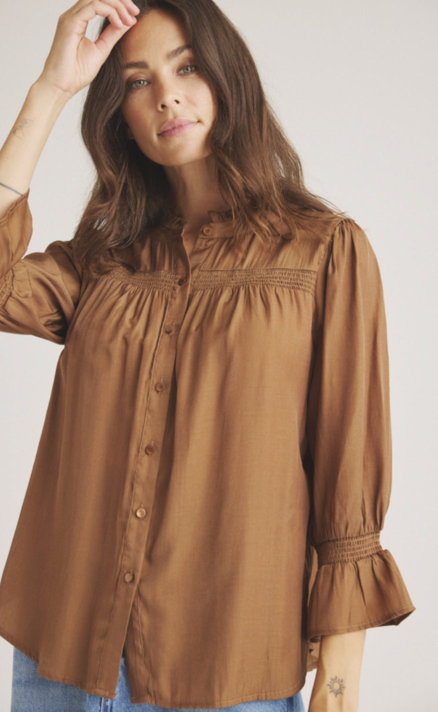 Bluse   Aino   Toffee fra Luxzuz