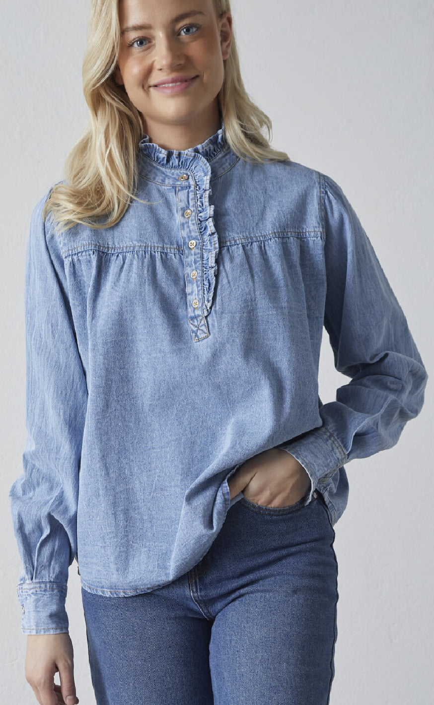 Bluse   Ubisa   M. Denim fra Sisters Point